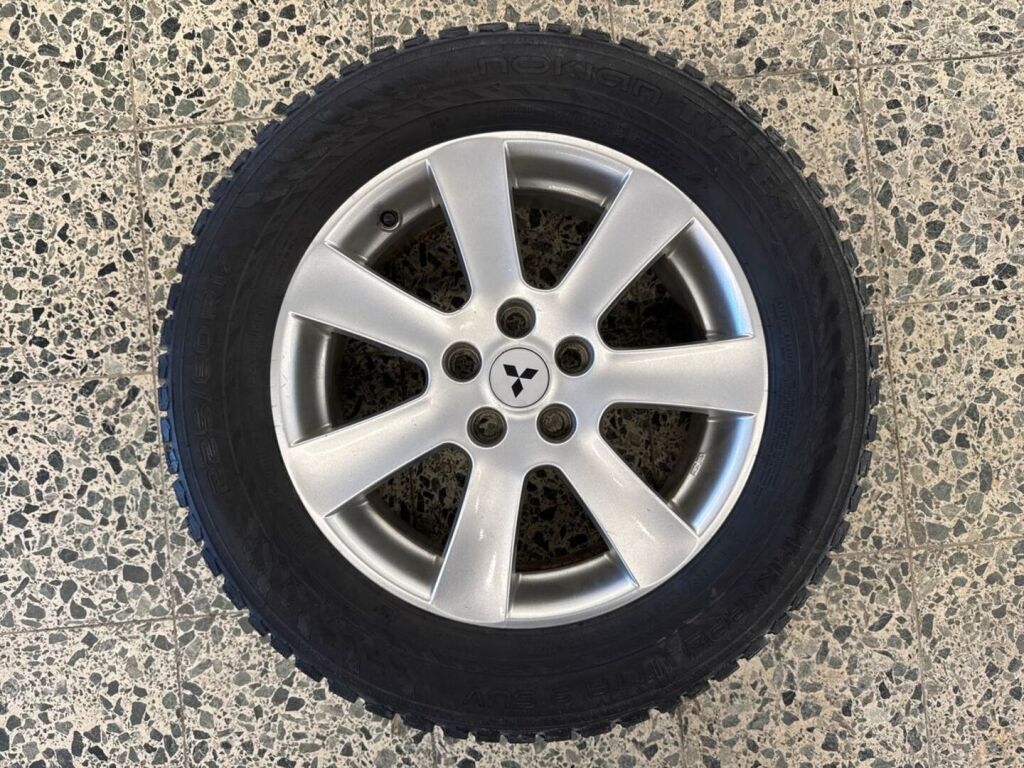 Mitsubishi Outlander 2011 Ruskea (beige)