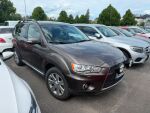 Mitsubishi Outlander 2011 Ruskea (beige)