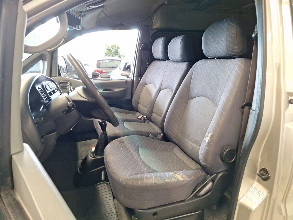 Hyundai H-1 2007 Ruskea (beige)