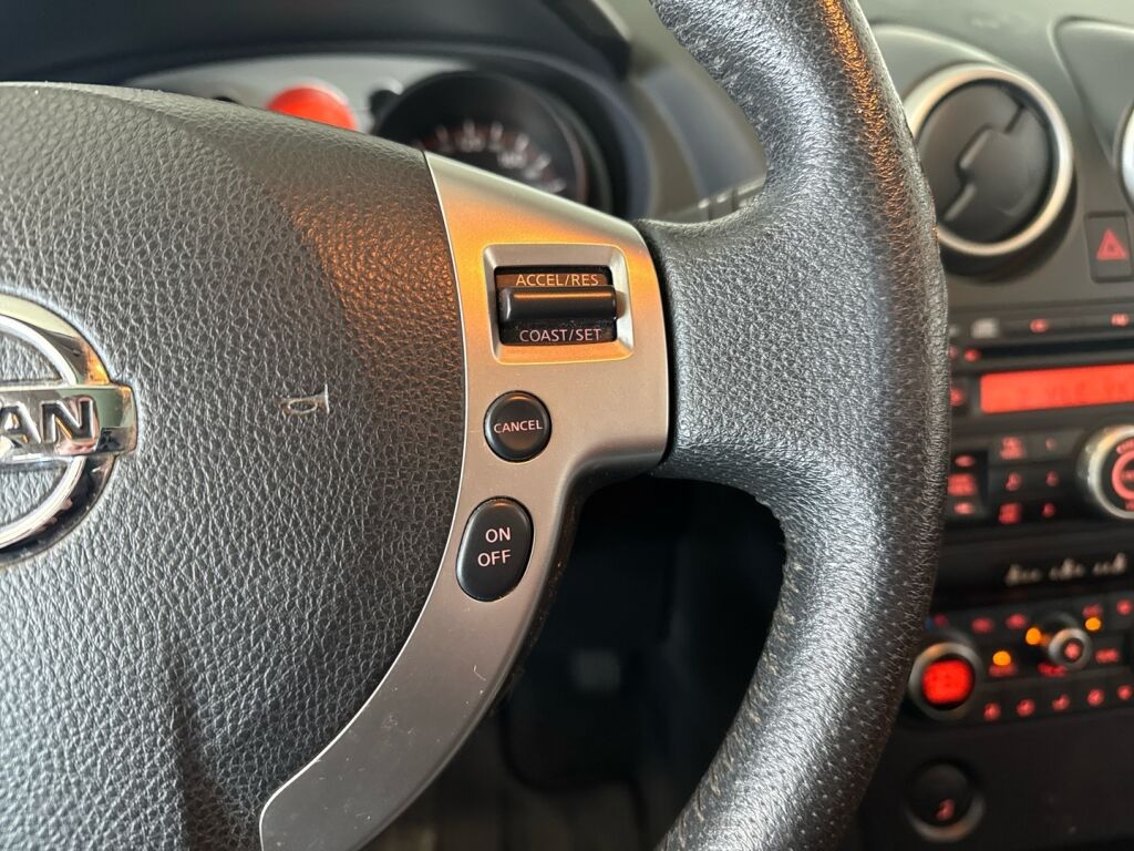 Nissan Qashqai 2008 Ruskea (beige)