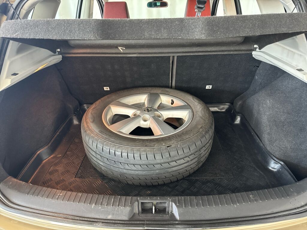 Nissan Qashqai 2008 Ruskea (beige)