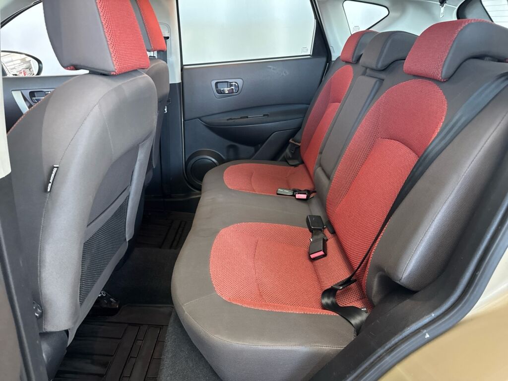 Nissan Qashqai 2008 Ruskea (beige)