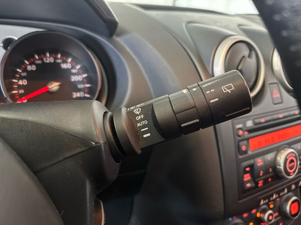 Nissan Qashqai 2008 Ruskea (beige)