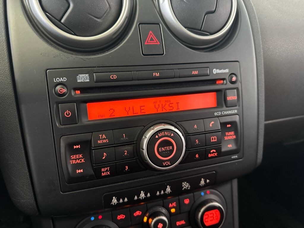 Nissan Qashqai 2008 Ruskea (beige)