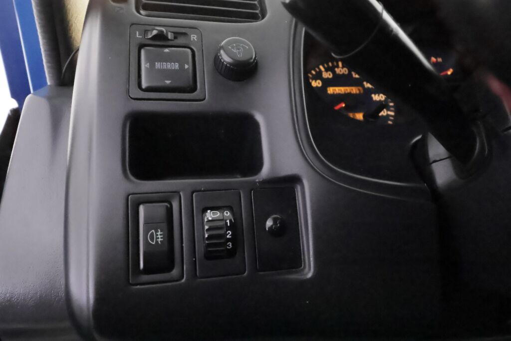 Toyota RAV4 1997 Sininen