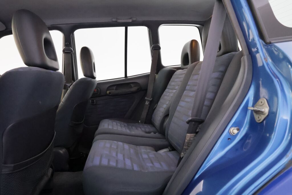 Toyota RAV4 1997 Sininen