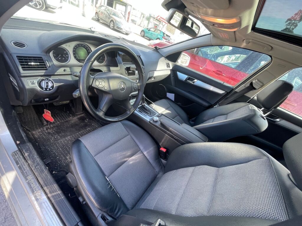 Mercedes-Benz C 2009 Hopea