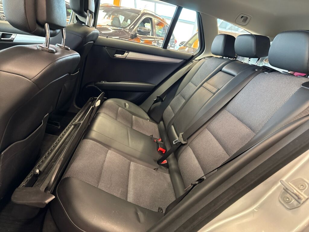 Mercedes-Benz C 2009 Hopea