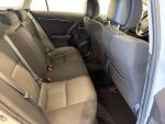 Toyota Avensis 2011 Valkoinen