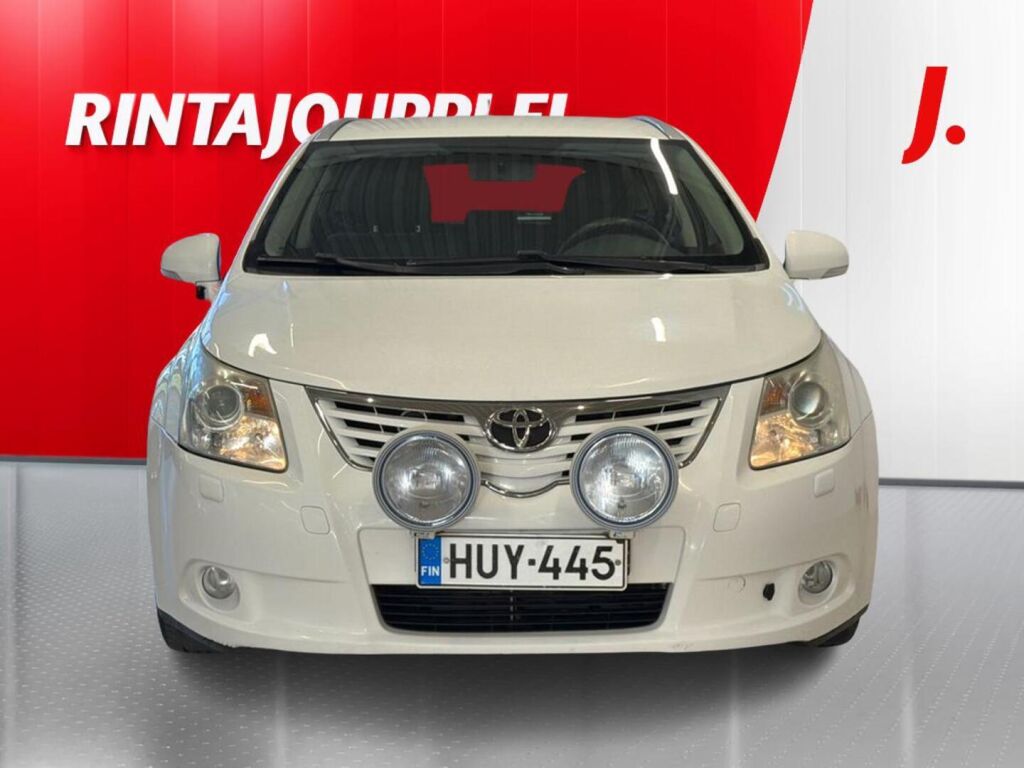 Toyota Avensis 2011 Valkoinen
