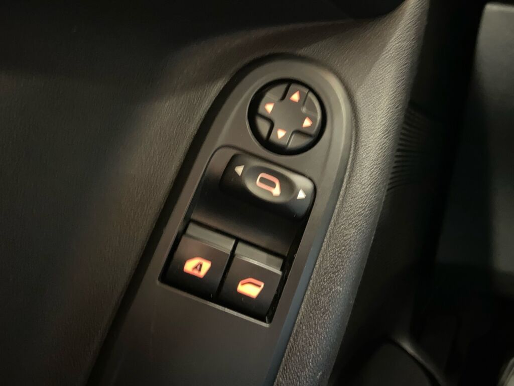 Citroen C3 2011 Ruskea (beige)