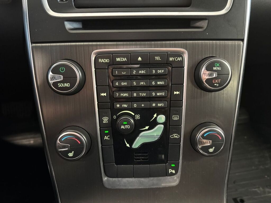 Volvo S60 2011 Valkoinen