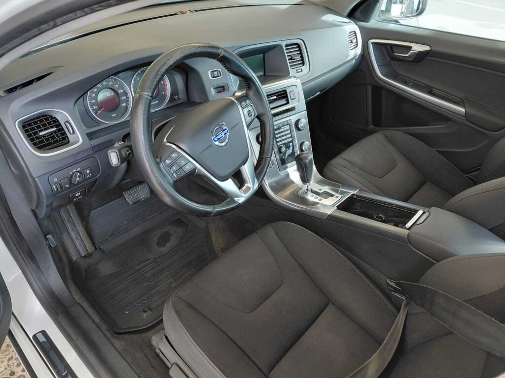 Volvo S60 2011 Valkoinen
