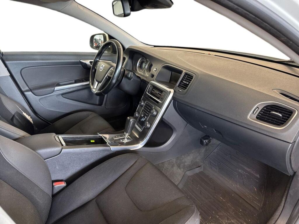 Volvo S60 2011 Valkoinen
