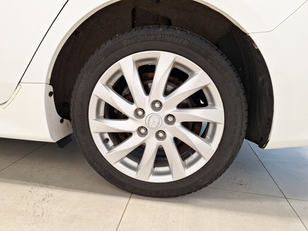 Mazda 6 2011 Valkoinen