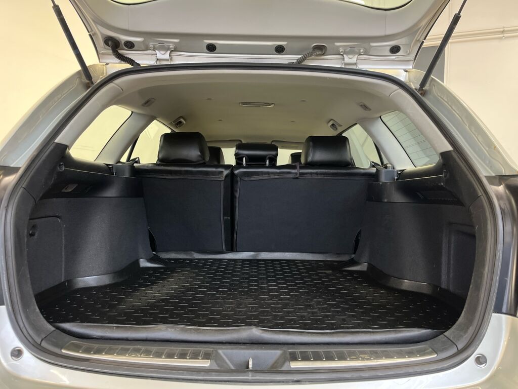 Toyota Avensis 2006 Hopea