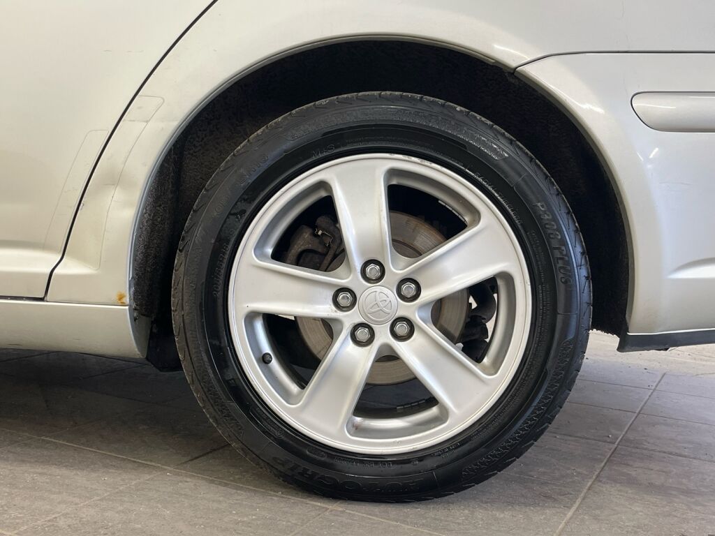 Toyota Avensis 2006 Hopea