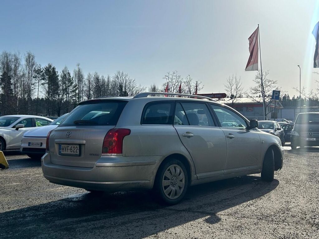 Toyota Avensis 2006 Hopea