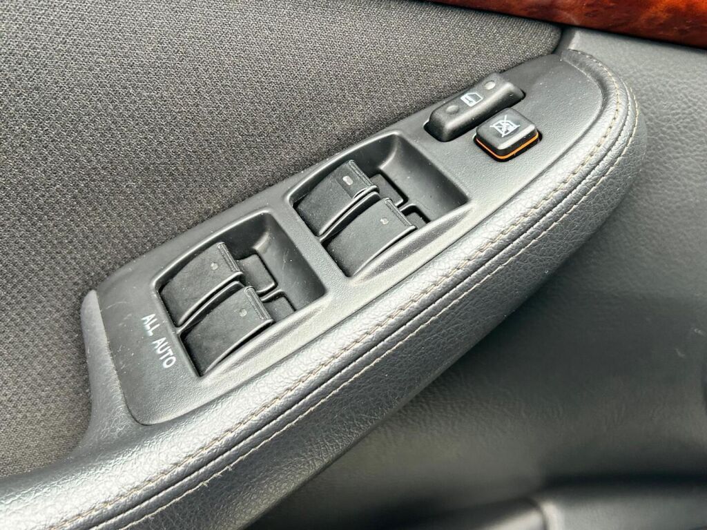 Toyota Avensis 2006 Hopea