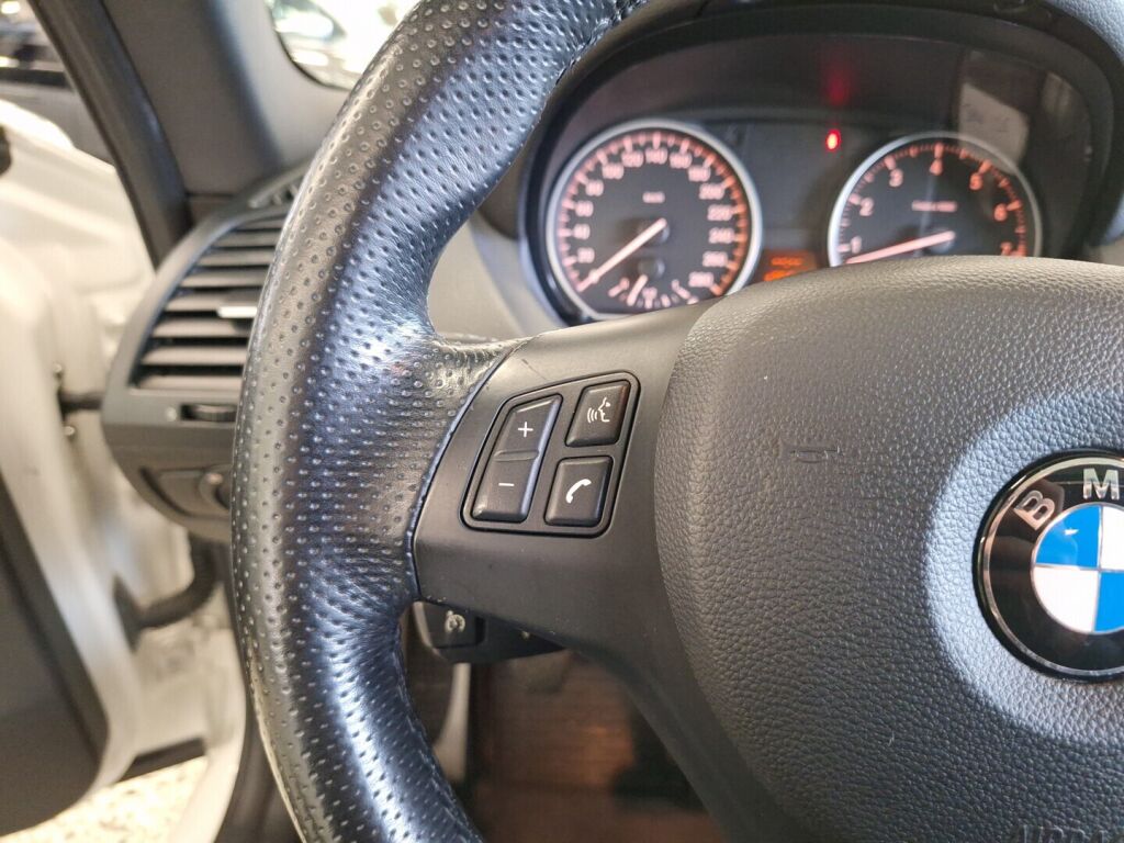 BMW 135 2009 Valkoinen