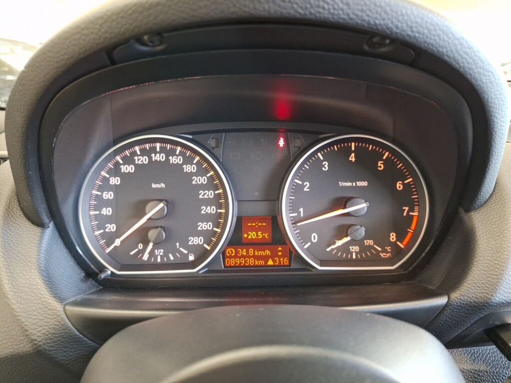 BMW 135 2009 Valkoinen