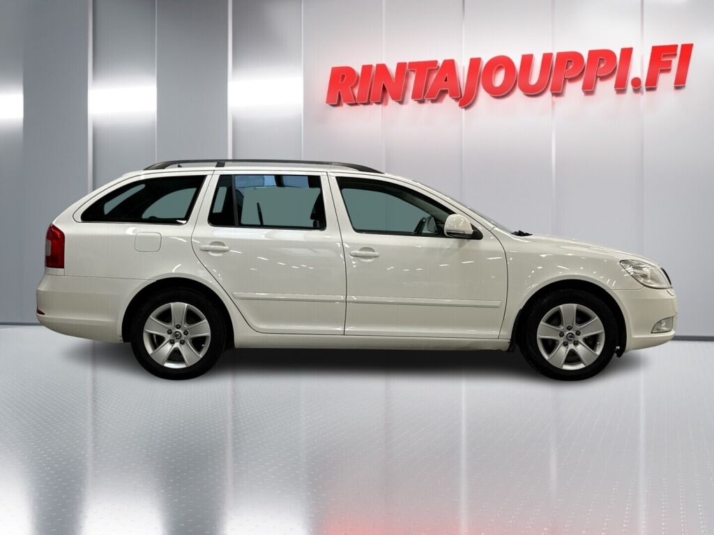 Skoda Octavia 2011 Valkoinen