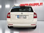 Skoda Octavia 2011 Valkoinen