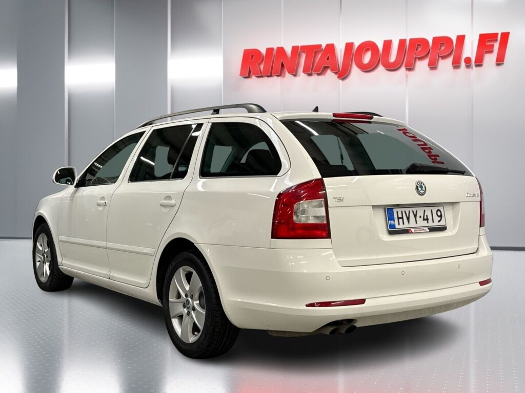 Skoda Octavia 2011 Valkoinen