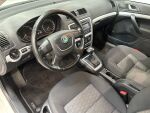 Skoda Octavia 2011 Valkoinen
