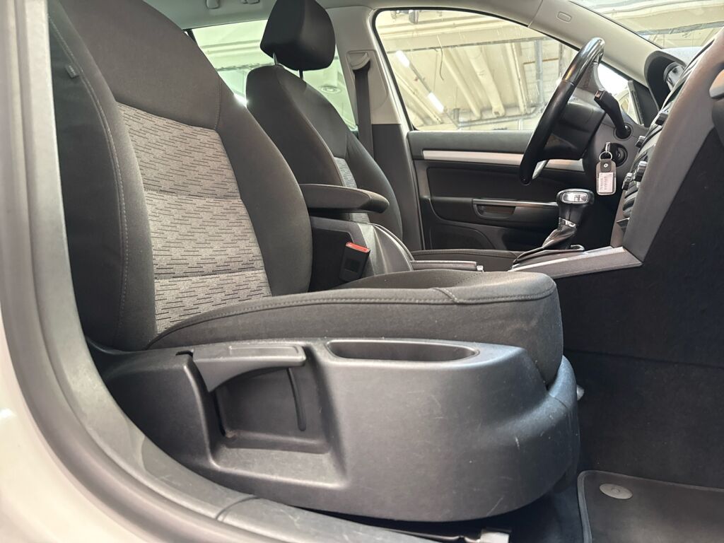 Skoda Octavia 2011 Valkoinen
