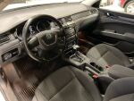Skoda Superb 2011 Valkoinen