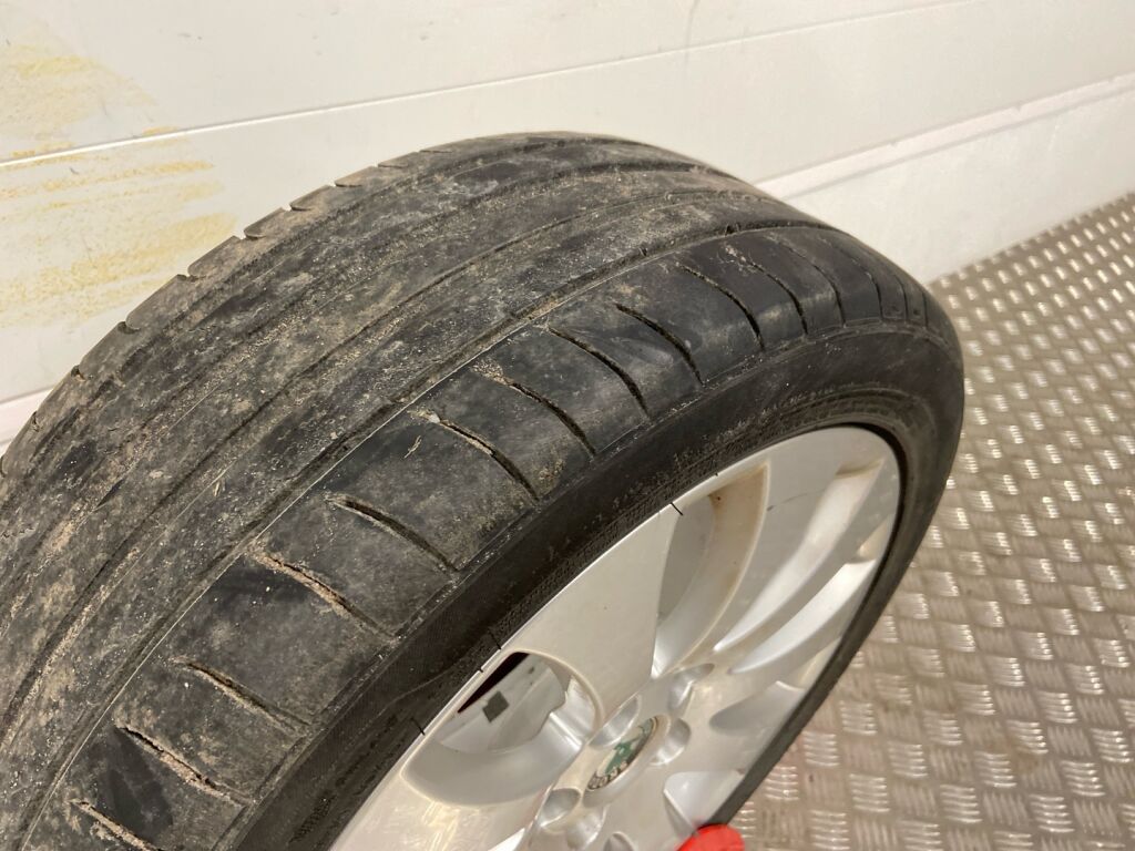 Skoda Superb 2011 Valkoinen