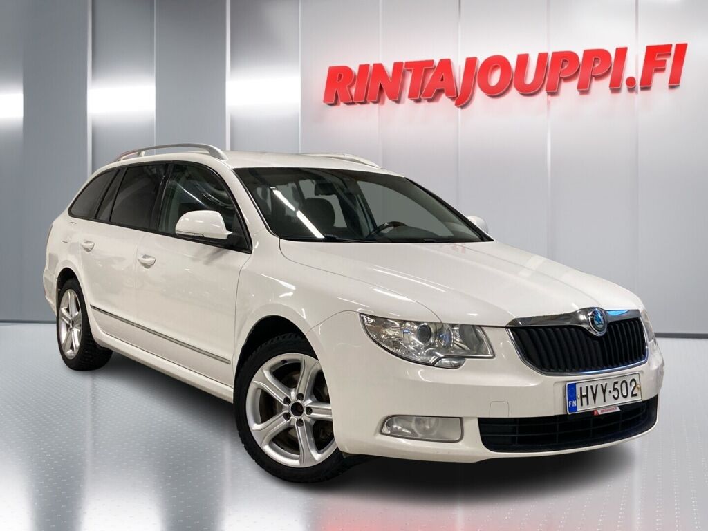 Skoda Superb 2011 Valkoinen