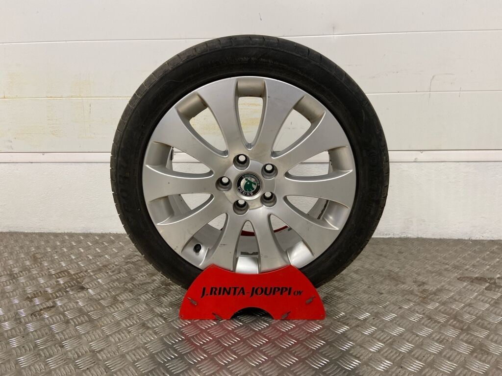 Skoda Superb 2011 Valkoinen