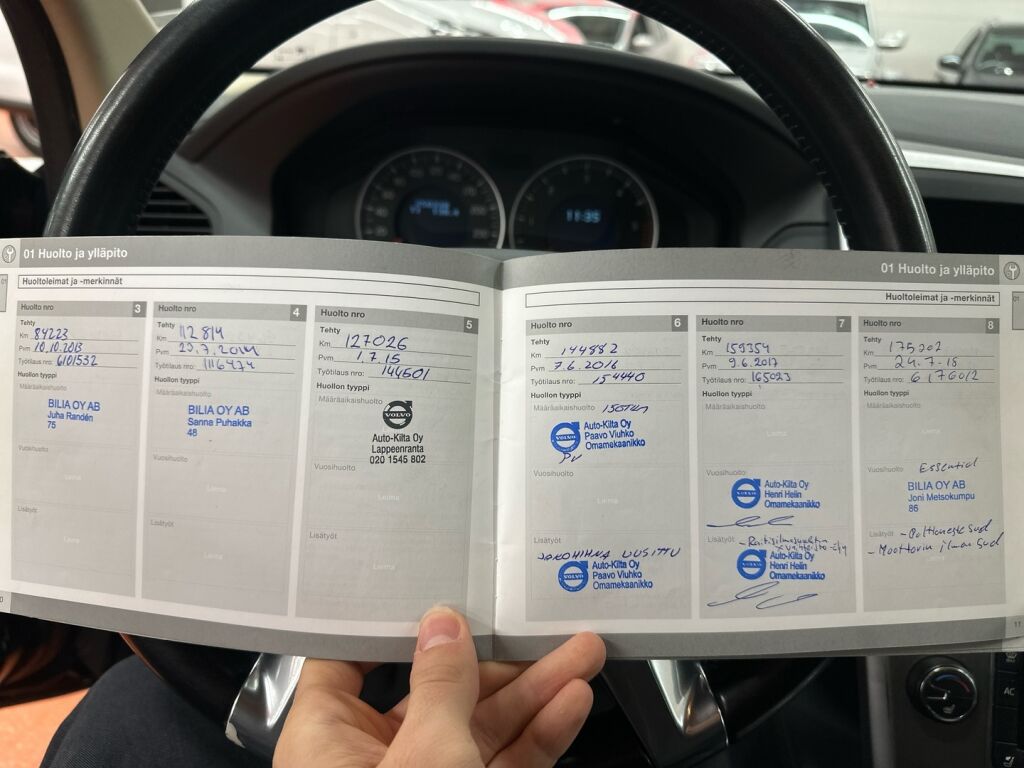 Volvo XC60 2011 Musta