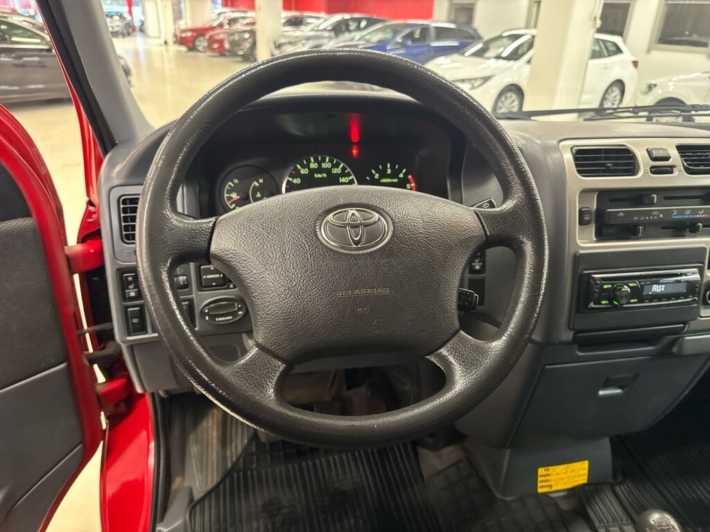 Toyota Hiace 2008 Punainen