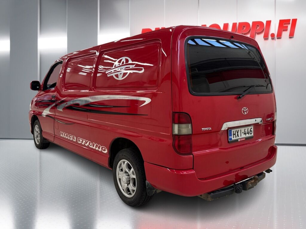 Toyota Hiace 2008 Punainen