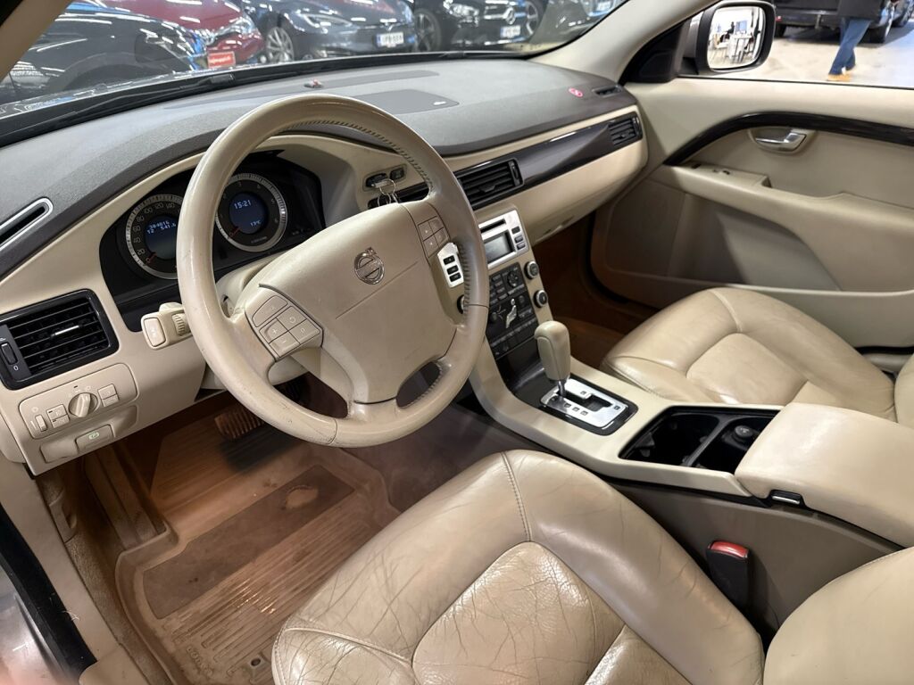 Volvo XC70 2008 Harmaa