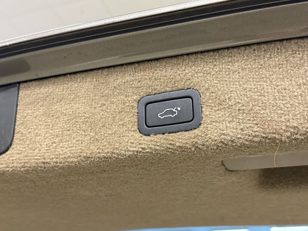 Volvo XC70 2008 Harmaa