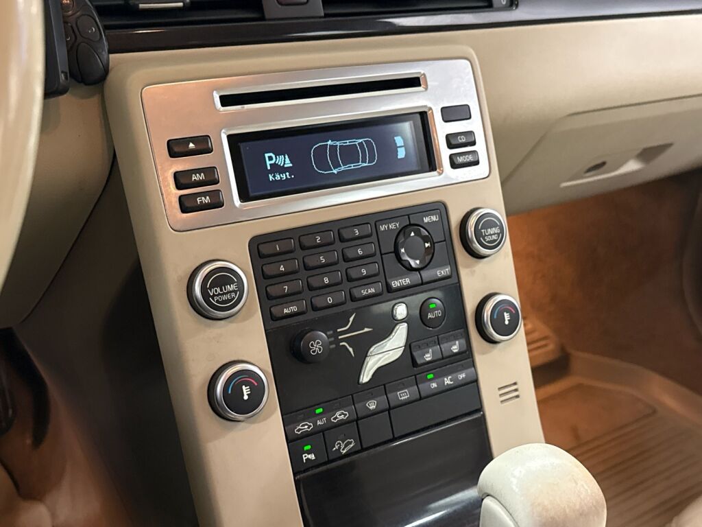 Volvo XC70 2008 Harmaa