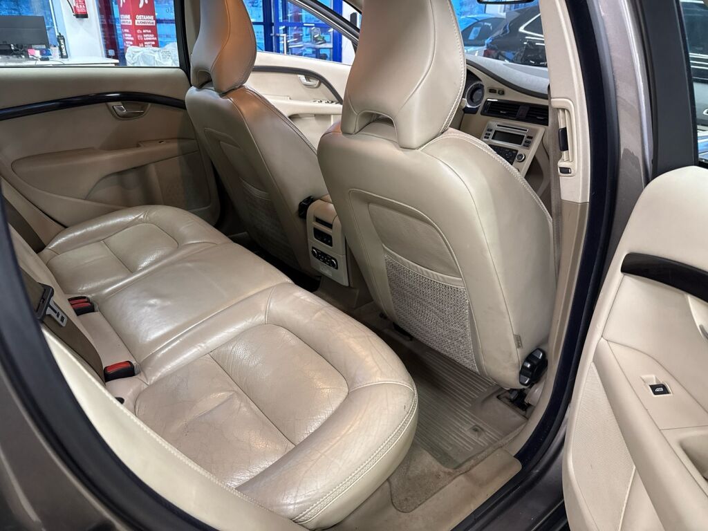 Volvo XC70 2008 Harmaa