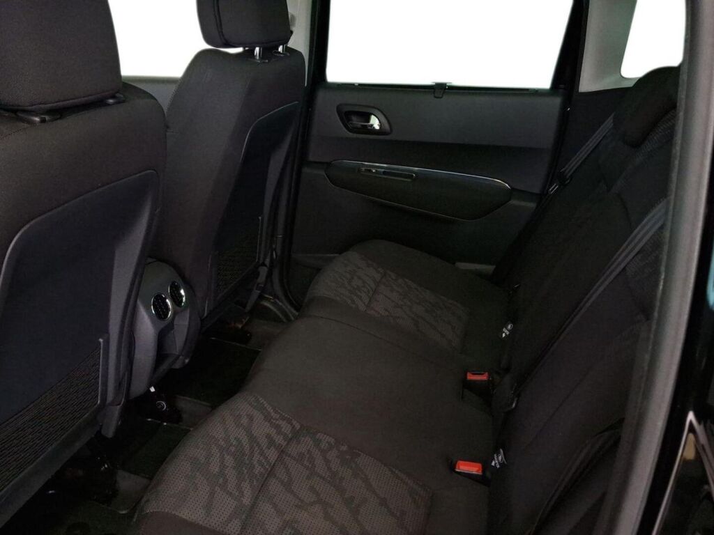 Peugeot 3008 2011 Musta