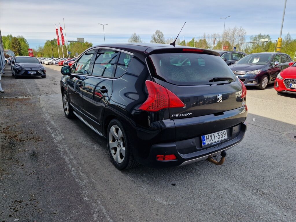 Peugeot 3008 2011 Musta