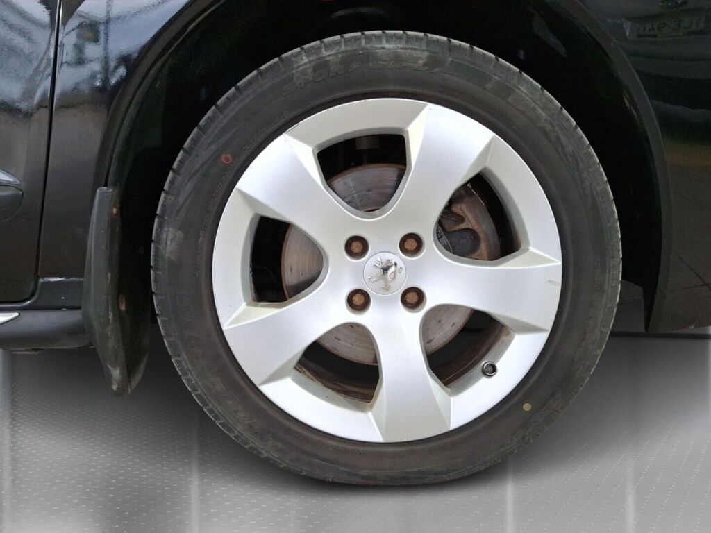 Peugeot 3008 2011 Musta