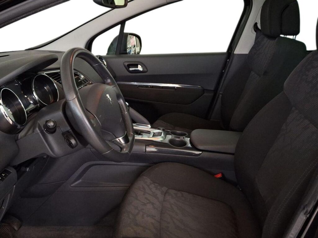Peugeot 3008 2011 Musta