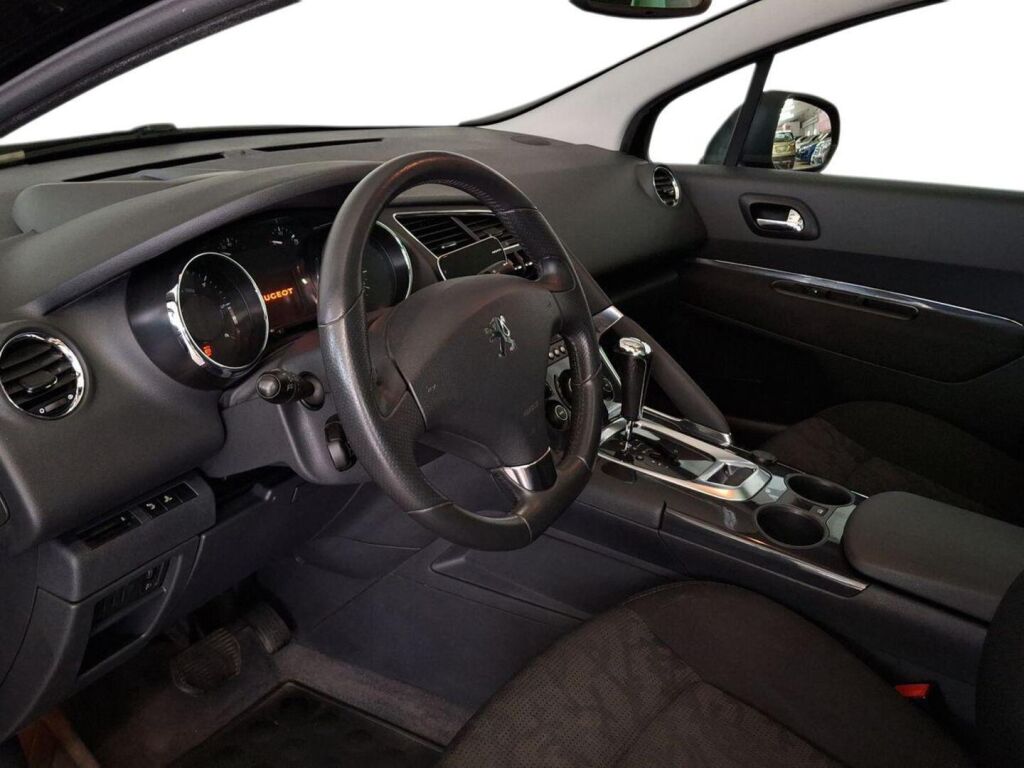 Peugeot 3008 2011 Musta