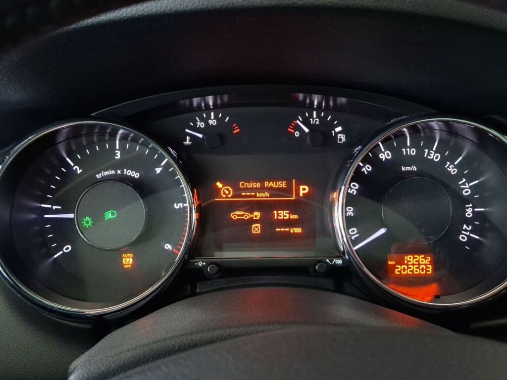 Peugeot 3008 2011 Musta