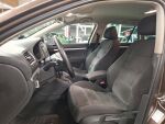 Volkswagen Golf 2011 Ruskea (beige)