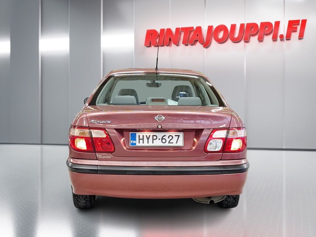 Nissan Almera 2001 Punainen
