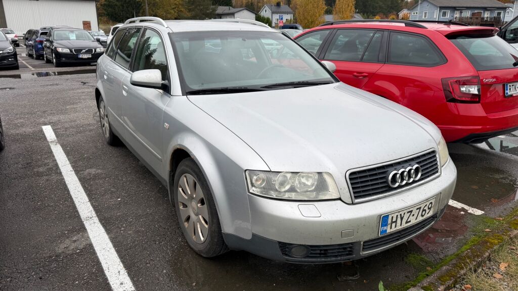 Audi A4 2001 Harmaa